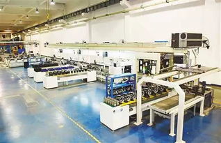 大數(shù)據(jù)智能化驅(qū)動下三大產(chǎn)業(yè)融合發(fā)展的路徑探索——以人工智能基礎(chǔ)軟件開發(fā)為核心